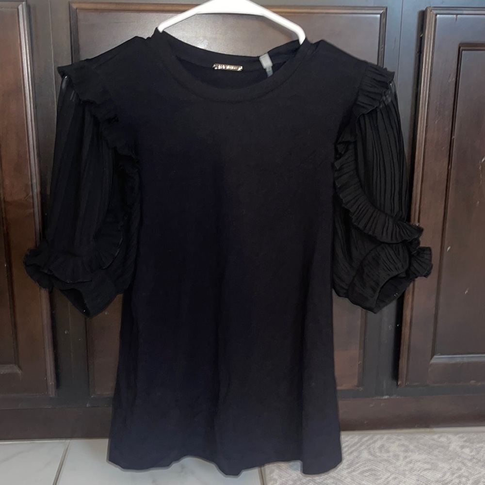 Elie Tahari XS black shirt